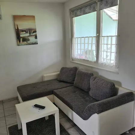 Apartmenthaus Kerstin Mit Terrasse Apartment Elmenhorst/Lichtenhagen
